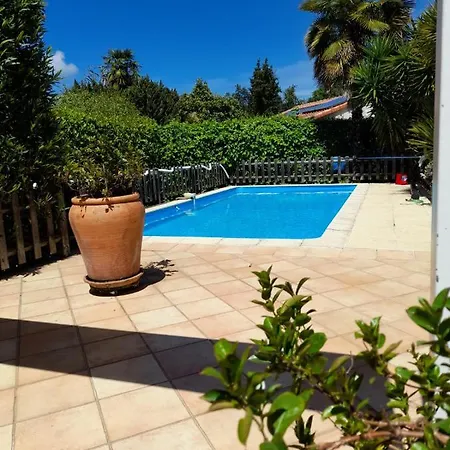 Lejlighed Avec Piscine . *